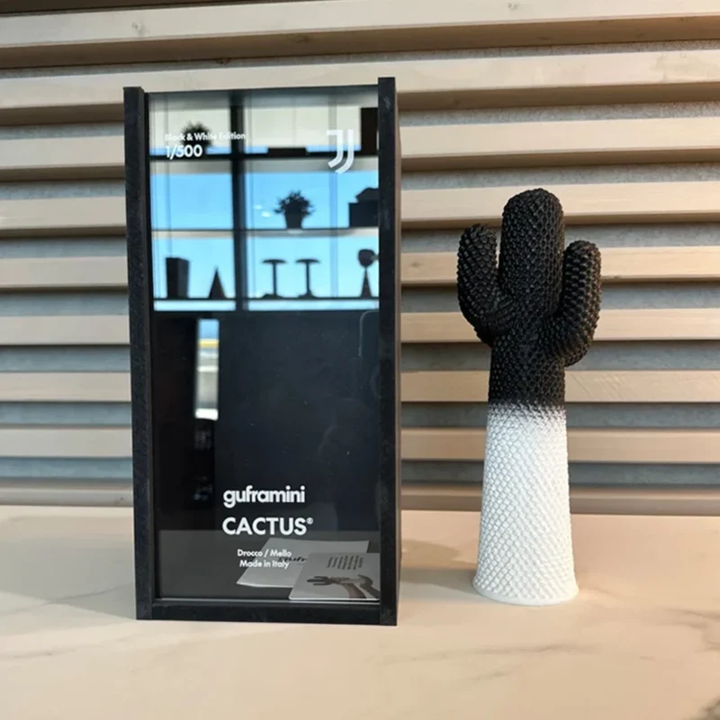 cactus guframini gufram black & white juventus edition in sconto