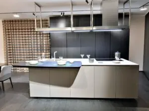 Cucina Phoenix Poliform laccato