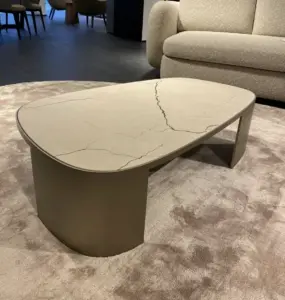 Tavolino design Koishi Poliform in offerta