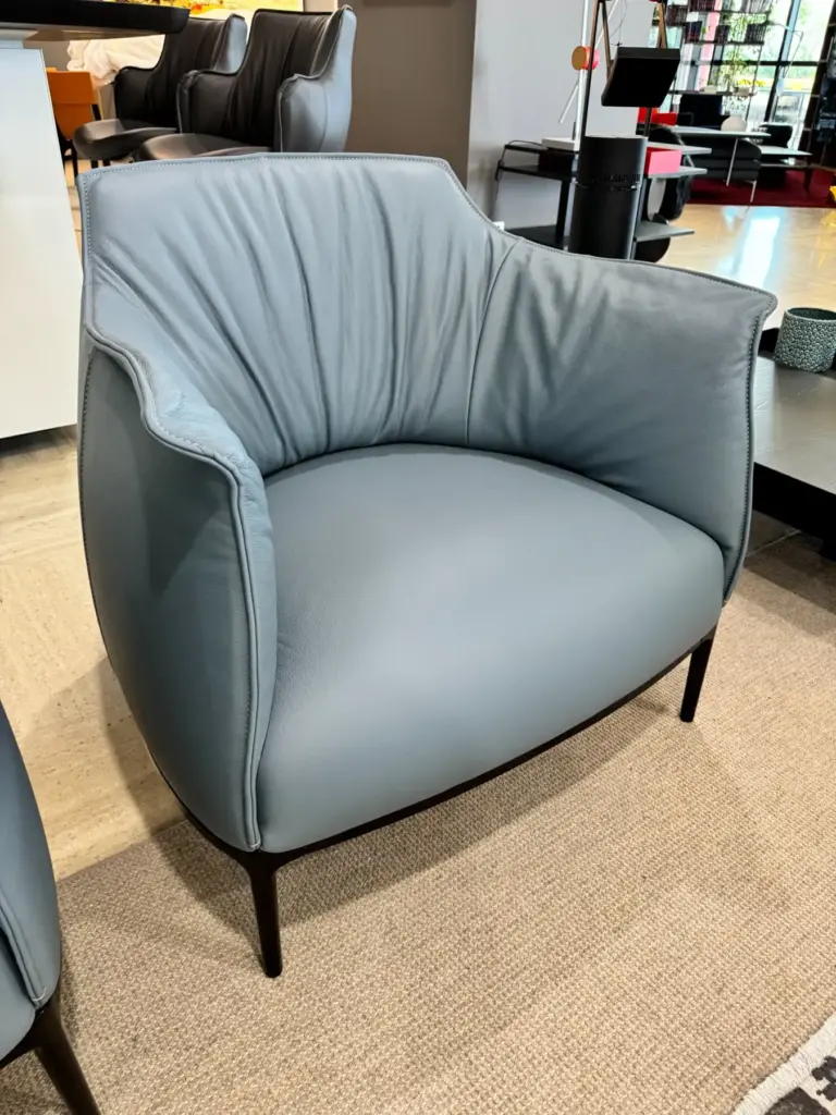 POLT ARCHIBALD PELLE SC 274 FRESCO BLUE Poltrona Frau colore oggetto