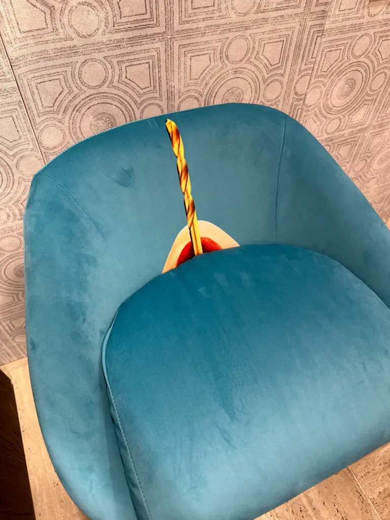 Sgabello alto DRILL in tessuto con schienale azzurro Seletti vista laterale outlet