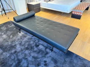 panca clayton poltrona frau nero in sconto