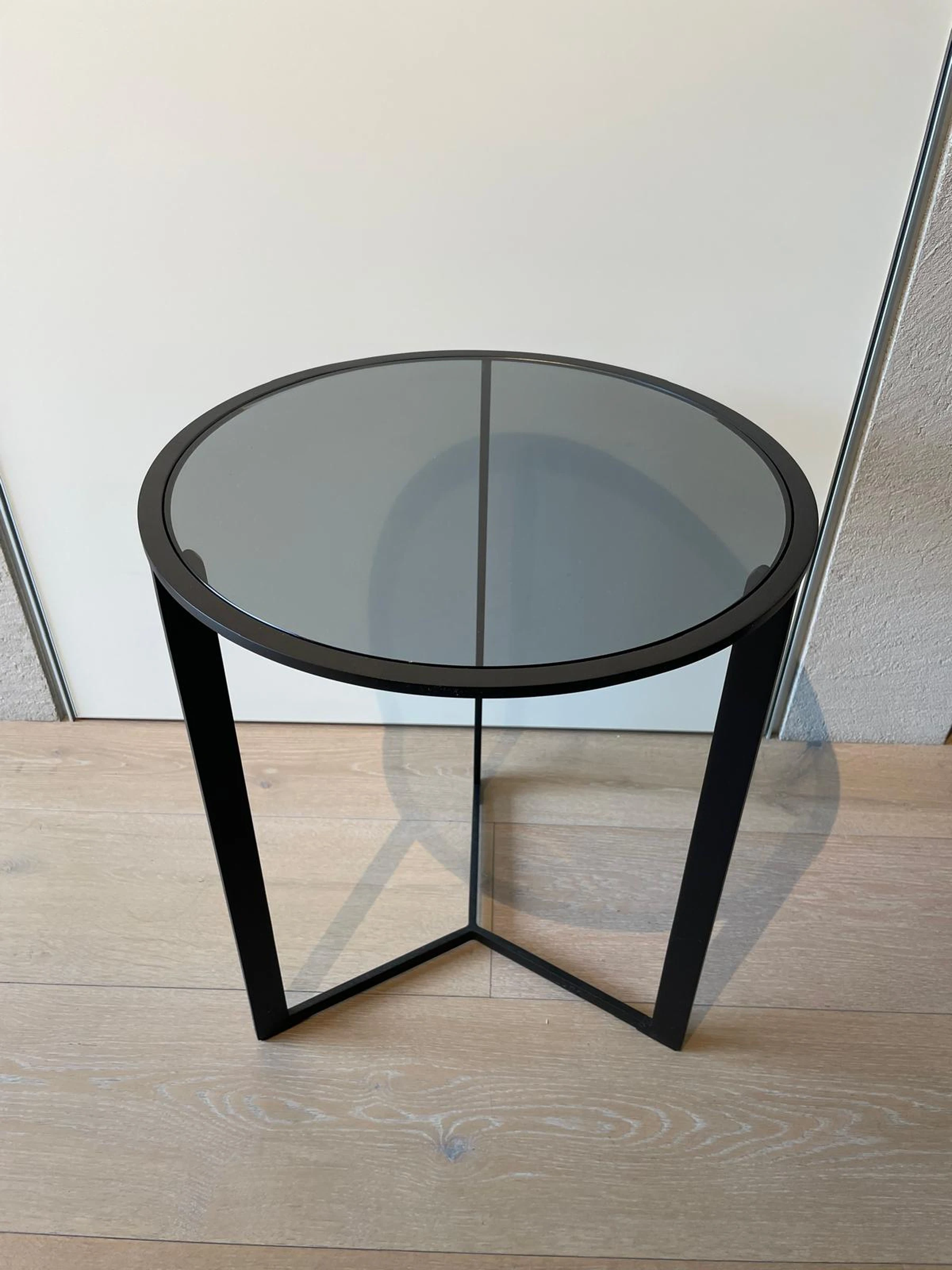 tavolino rialto rimadesio nero piano trasparente grigio in sconto