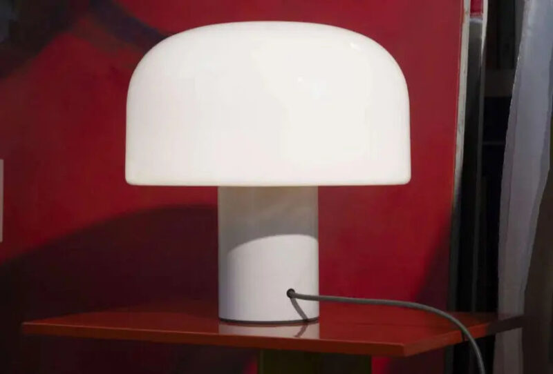 Lampade da tavolo Bellhop Glass T Flos